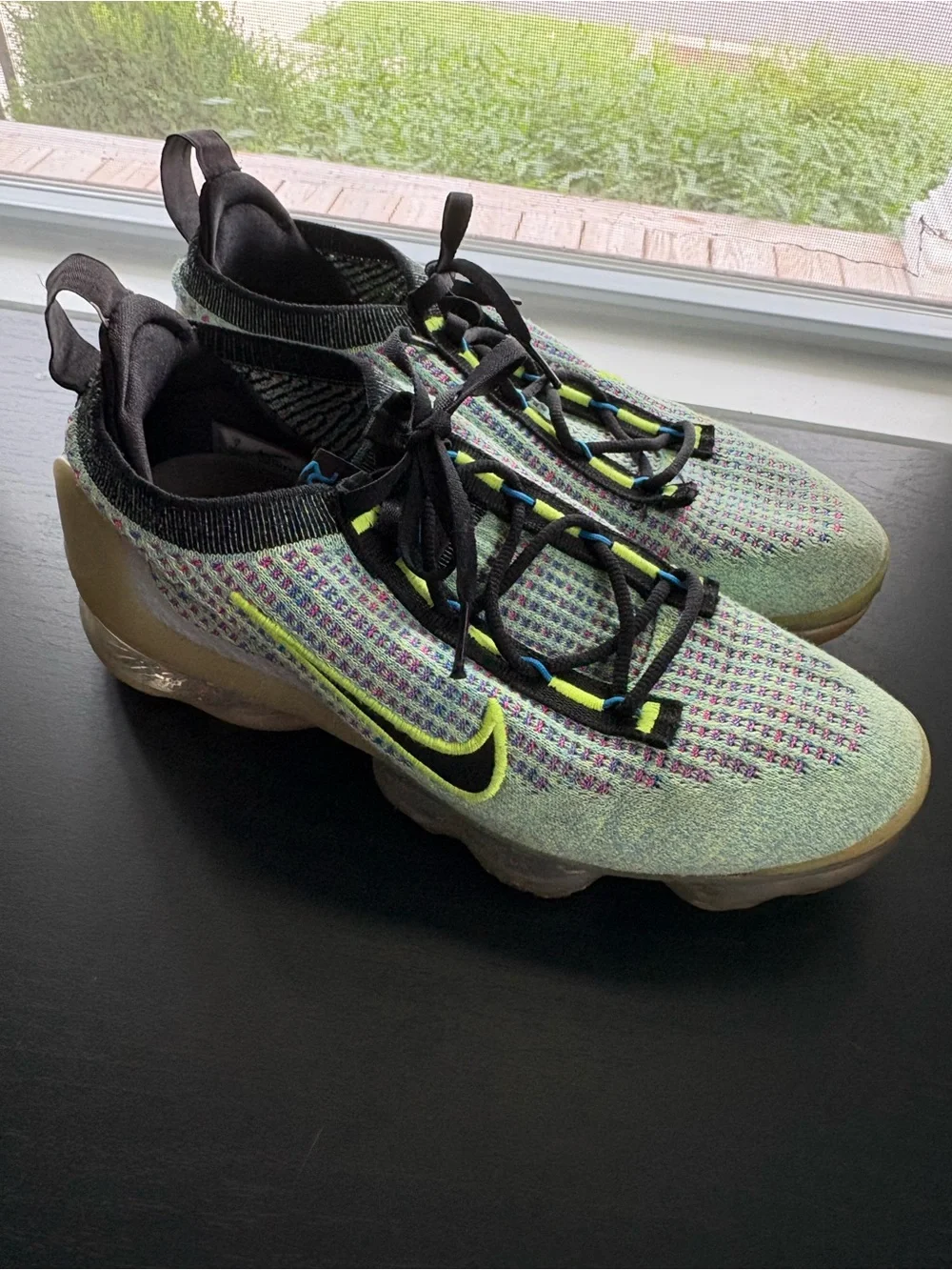 Nike Mens Flyknit Sneakers - Light Green with Neon Yellow & Black